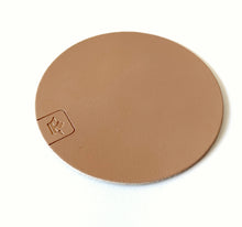 Load image into Gallery viewer, Coasters in leather 4-pack, nature
