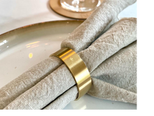 Load image into Gallery viewer, Napkin ring brushed brass 4-p

